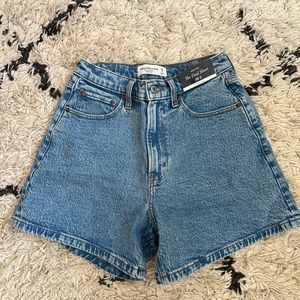 Women’s Abercrombie shorts